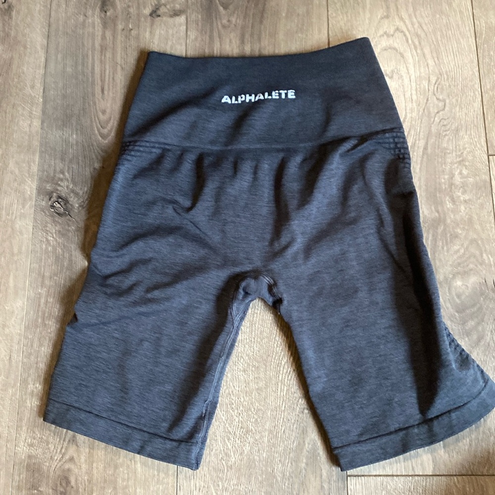 Alphalete Halo Gray High Rise Seamless Bike Shorts Small I35